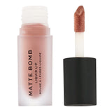Makeup Revolution - Matte Bomb Liquid Lip Nude Charm 4.5ml